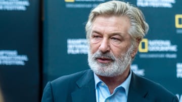 Alec Baldwin quedó devastado tras la muerte de la directora de Rust en pleno rodaje 