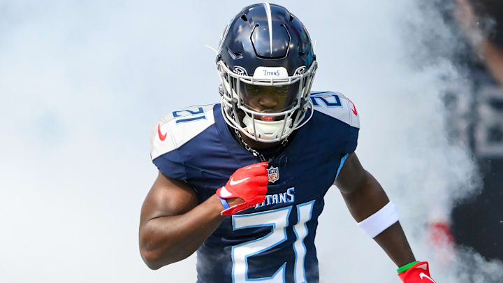 Tennessee Titans cornerback Roger McCreary (21) runs out during player introductions against the Indianapolis Colts at Nissan Stadium.