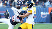 Nov 232025; ChicagoIllinoisUSA; Chicago Bears cornerback Nahshon Wright (26) breaks up a pass against Pittsburgh Steelers wide receiver Roman Wilson (10) during the second half at Soldier Field. Mandatory Credit: Mike Dinovo-Imagn Images