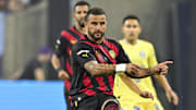 Jul 20, 2022; Houston, TX, USA; Manchester City defender Kyle Walker (2) kicks the ball during the first half against Club America at NRG Stadium. Mandatory Credit: Maria Lysaker-Imagn Images