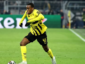 Jamie Gittens im BVB-Trikot. Ab der kommenden Saison könnte er für Chelsea auflaufen