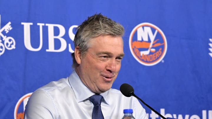 Islanders coach Patrick Roy