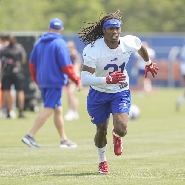 Buffalo Bills CB Maxwell Hairston works out during Minicamp at Highmark Stadium.