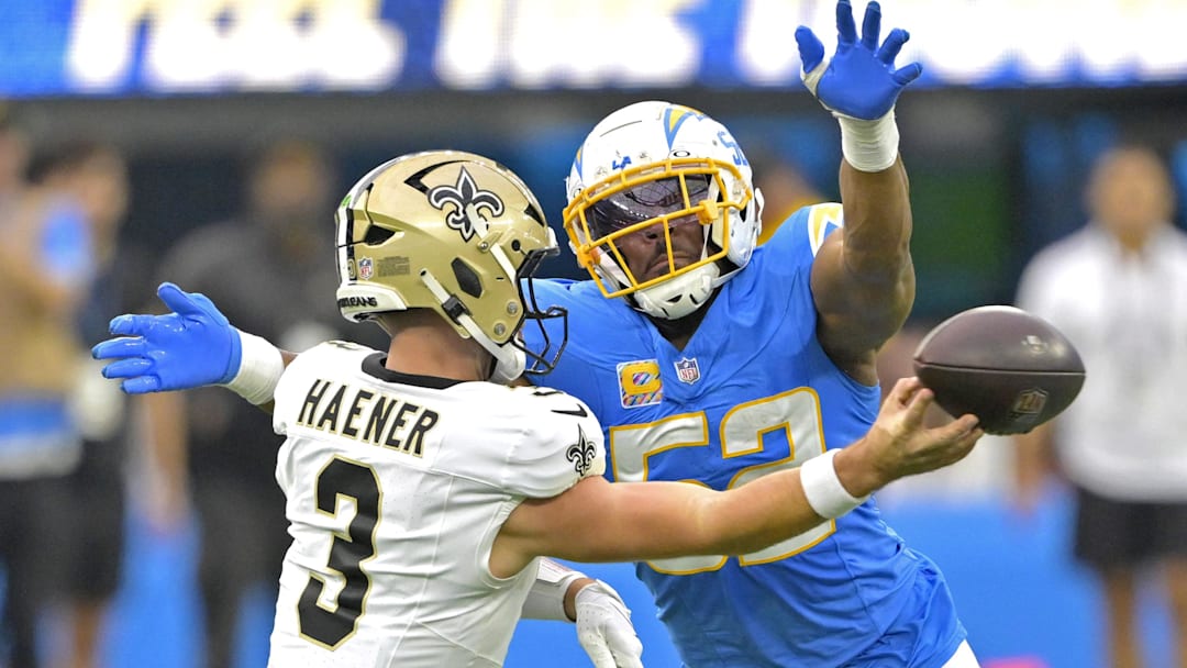 Khalil Mack could be one of the best Bears options at edge rusher with the Maxx Crosby situation settled.