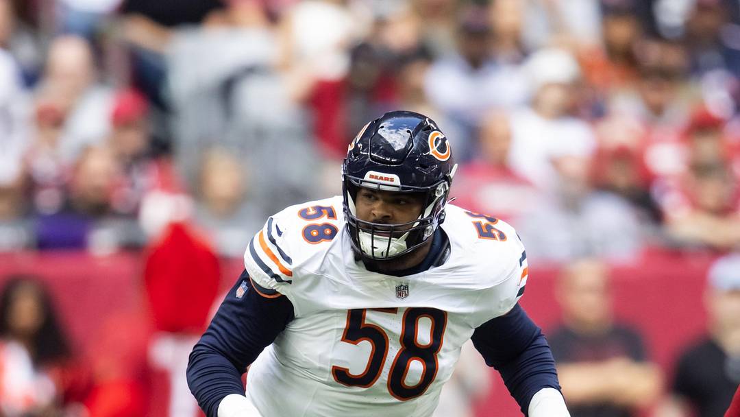 Nov 3, 2024; Glendale, Arizona, USA; Chicago Bears offensive tackle Darnell Wright (58) against the Arizona Cardinals at State Farm Stadium. Mandatory Credit: Mark J. Rebilas-Imagn Images
