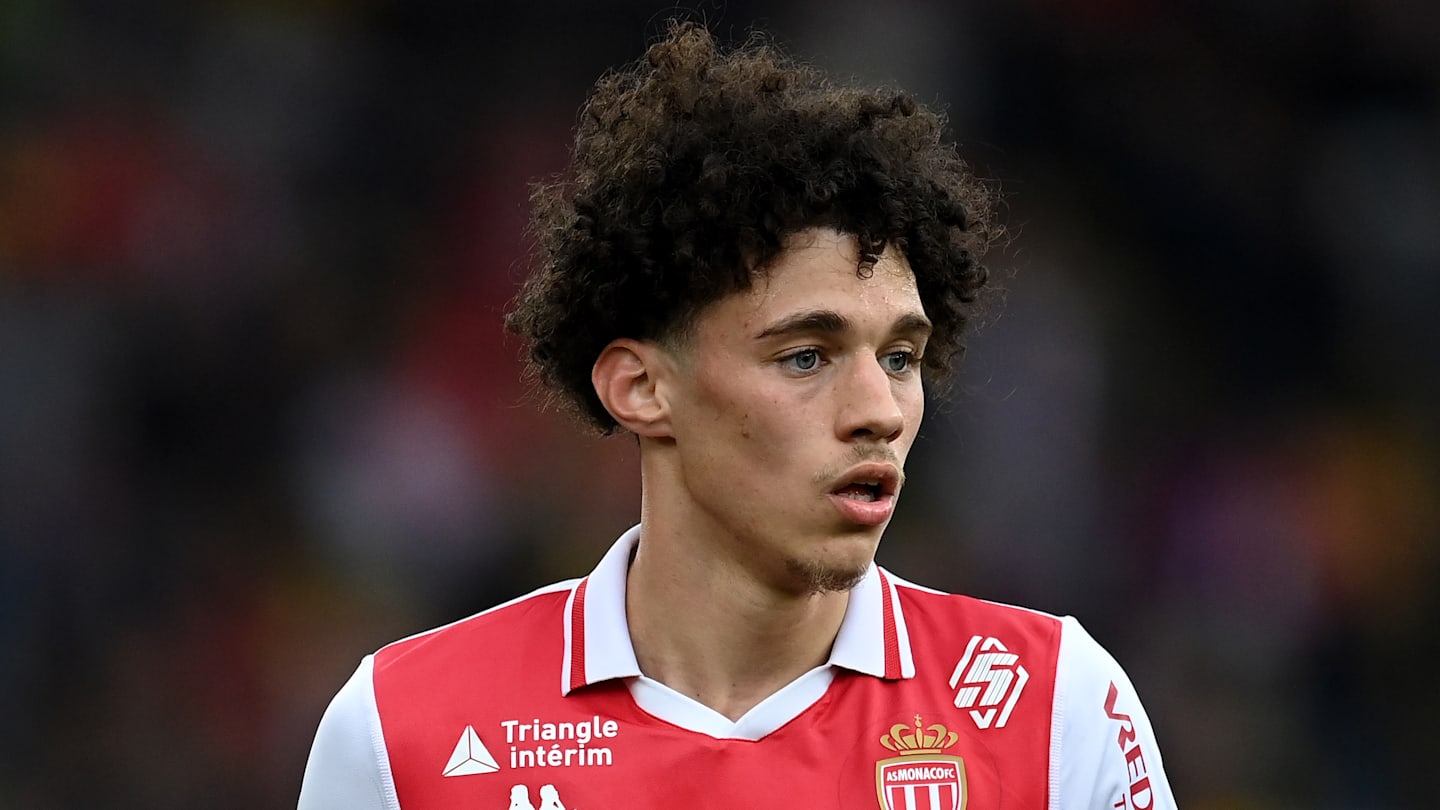 PSG mercato : Les Parisiens connaissent le prix à payer pour Maghnes Akliouche, et il est très élevé