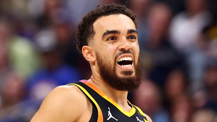 Phoenix Suns v Denver Nuggets