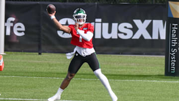 Jul 23, 2025; Florham Park, NY, USA; New York Jets quarterback Justin Fields (7) participates in a drill during training camp at Atlantic Health Jets Training Center. Mandatory Credit: John Jones-Imagn Images