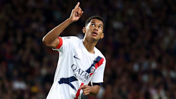S. Mayulu buteur face au FC Barcelone en Ligue des Champions