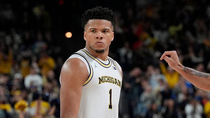 Michigan guards Trey McKenney (1) and Elliot Cadeau (3) react to a play during the second half of the NCAA national championship game against Connecticut at Lucas Oil Stadium in Indianapolis on Monday, April 6, 2026.