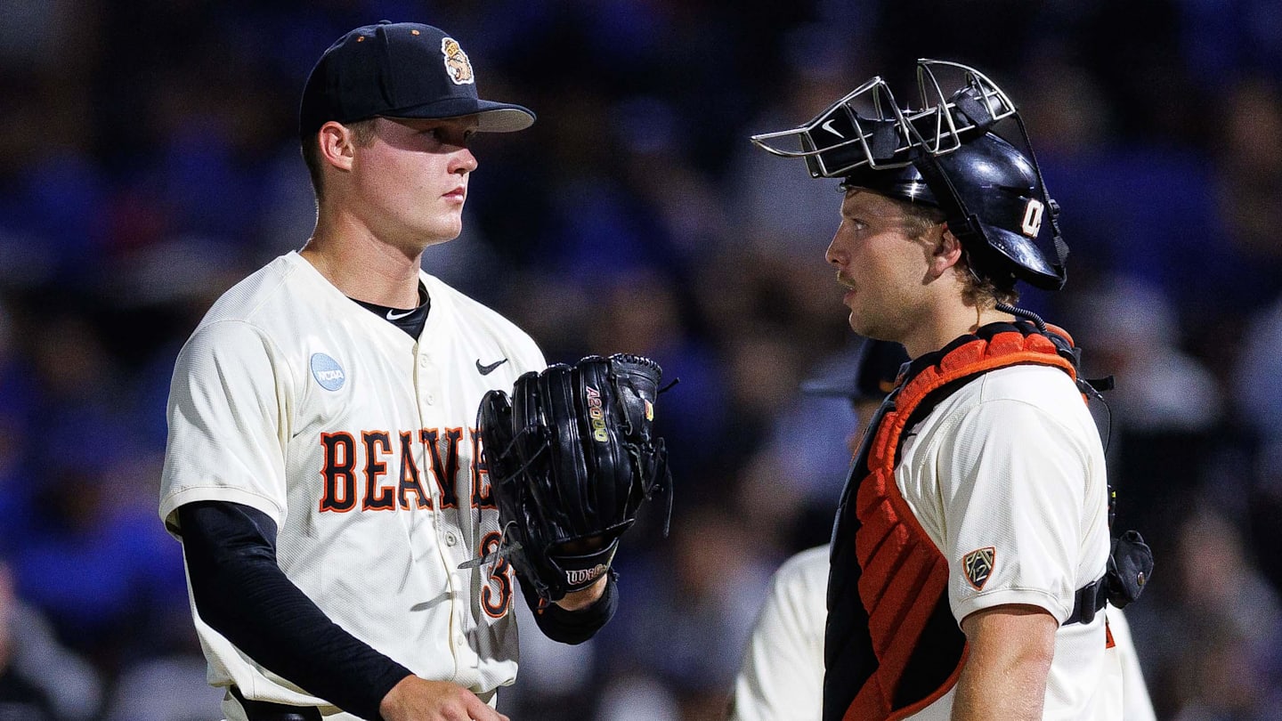 13 Catchers Named Semifinalists for 2025 Buster Posey Award