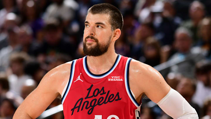 Los Angeles Clippers center Ivica Zubac (40) during a game against the Phoenix Suns.