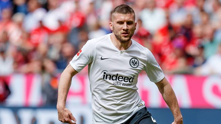 Prägte mit seiner Wucht eine Ära am Main: Ex-Frankfurter Ante Rebić im Trikot der Eintracht