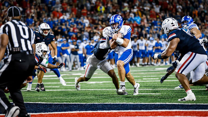BYU QB Bear Bachmeier scores a touchdown in overtime against Arizona BYU QB Bear Bachmeier scores a touchdown in overtime against Arizona