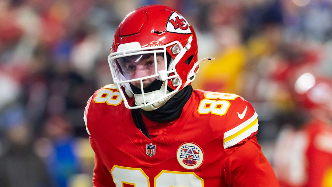 Jan 26, 2025; Kansas City, MO, USA; Kansas City Chiefs tight end Peyton Hendershot (88) against the Buffalo Bills in the AFC Championship game at GEHA Field at Arrowhead Stadium. Mandatory Credit: Mark J. Rebilas-Imagn Images