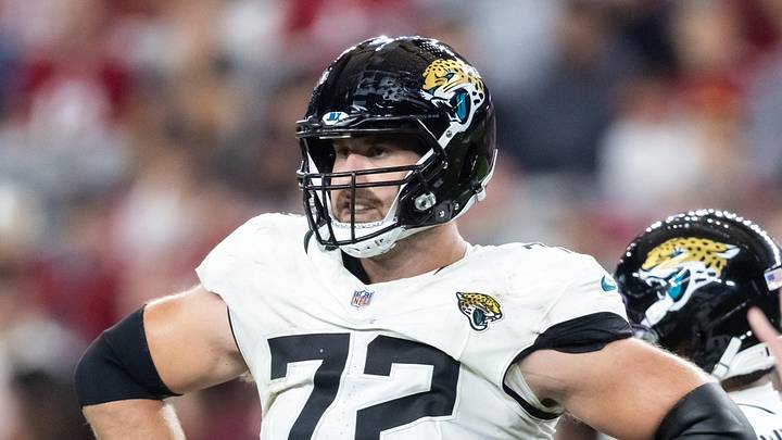 Nov 23, 2025; Glendale, Arizona, USA; Jacksonville Jaguars offensive lineman Walker Little (72) against the Arizona Cardinals at State Farm Stadium. Mandatory Credit: Mark J. Rebilas-Imagn Images