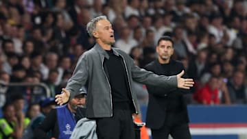 Movistar Plus+ cameras captured Luis Enrique's reaction to Ousmane Dembele's missed golden opportunity in the 54th minute of the PSG vs. Girona (1-0) match on Wednesday evening.