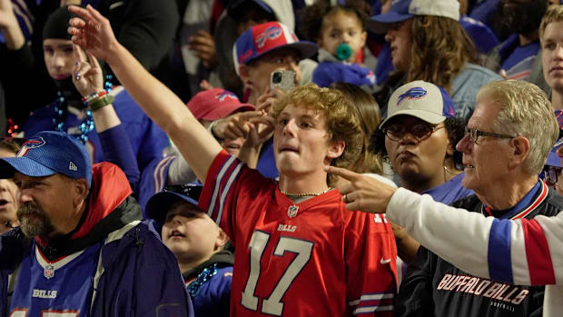 Fans react to a play during first half against the Baltimore Ravens at Highmark Stadium in Orchard Park on Sept. 7, 2025.