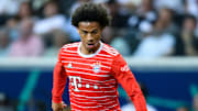 Leroy Sané sitzt gegen Wolfsburg wieder auf der Bank