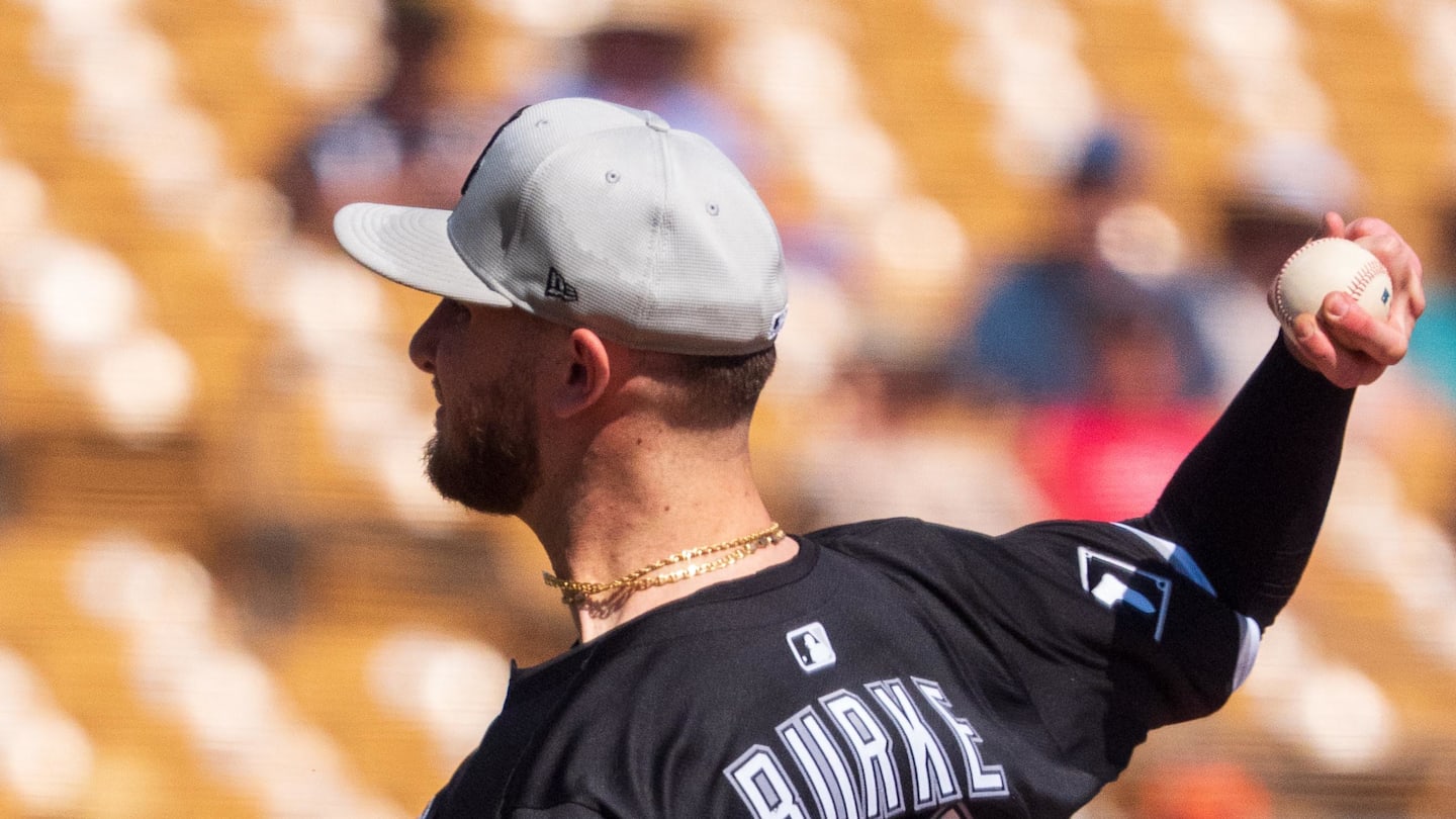 Mid-Level Chicago White Sox Prospect Reportedly Generating Big Buzz at Spring Training