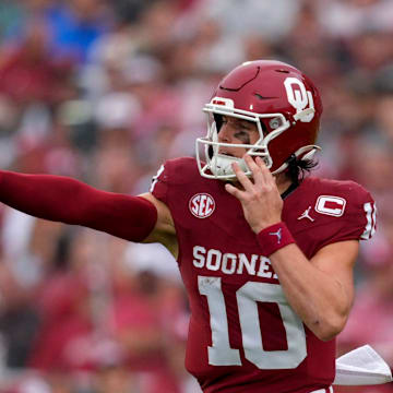 Oklahoma quarterback John Mateer