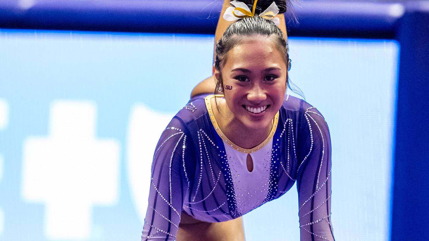 LSUスターKailin ChioはLivvy DunneのルームメイトのためにRivvy Dunne Road Matchのために揺れ動きました
