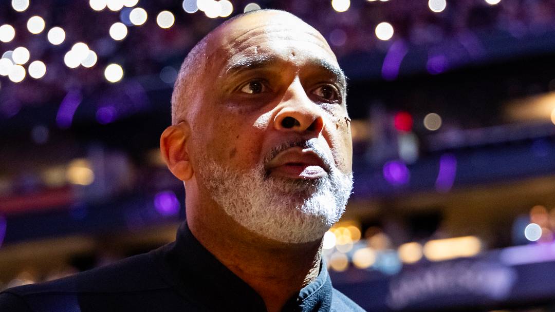 Feb 25, 2024; Phoenix, Arizona, USA; Los Angeles Lakers assistant coach Phil Handy against the Phoenix Suns at Footprint Center. Mandatory Credit: Mark J. Rebilas-USA TODAY Sports
