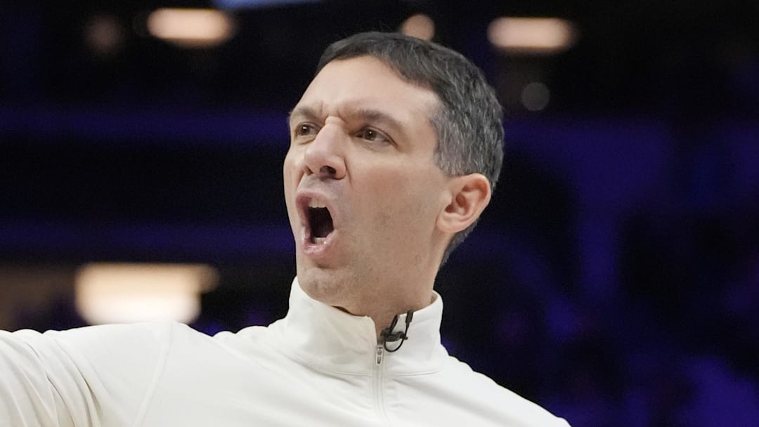 Dec 19, 2025; Minneapolis, Minnesota, USA; Oklahoma City Thunder head coach Mark Daigneault calls to his bench during a timeout with the Minnesota Timberwolves in the first quarter at Target Center. Mandatory Credit: Bruce Kluckhohn-Imagn Images