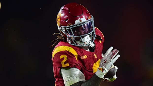 USC Trojans coach Lincoln Riley running back commit Shahn Alston Waymond Jordan 2026 recruiting class Big Ten Football