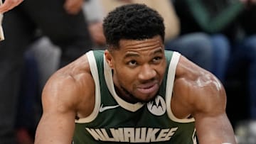 Detroit Pistons v Milwaukee Bucks