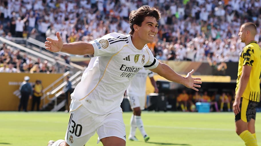 Gonzalo García is set to wear No. 9 this season. | IMAGO/Sportimage