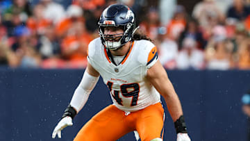 Denver Broncos, Alex Singleton