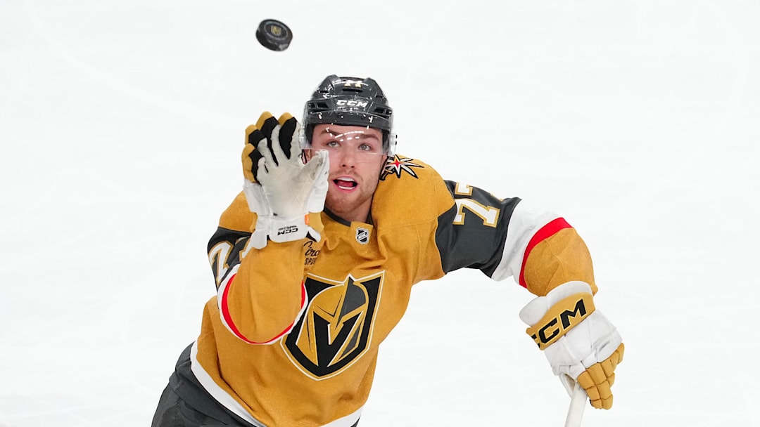 Uchacz playing the puck against the LA Kings