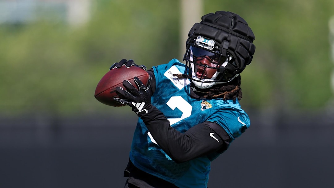 Jul 24, 2024; Jacksonville, FL, USA; Jacksonville Jaguars running back D’Ernest Johnson (2) participates in training camp at Miller Electric Center. Mandatory Credit: Nathan Ray Seebeck-Imagn Images