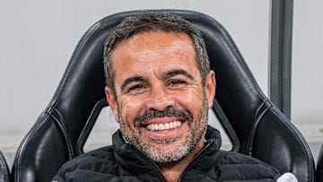Português tem 54 anos de idade