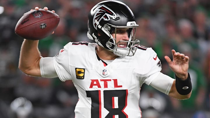 Quarterback Kirk Cousins led a late comeback, leading the Atlanta Falcons over the Philadelphia Eagles on Monday night.