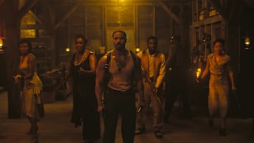 (L-R) JAYME LAWSON as Pearline, WUNMI MOSAKU as Annie, MICHAEL B. JORDAN as Smoke, MILES CATON as Sammie Moore, and LI JUN LI as Grace Chow in Sinners