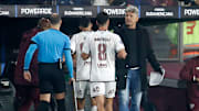 Renato teve noite de vilão em Buenos Aires