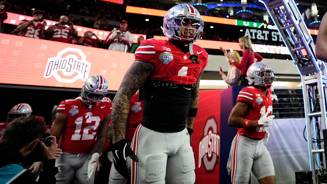 Ohio State Buckeyes receiver Brandon Inniss is fending off Kyle Parker and Devin McCuin early in spring practice