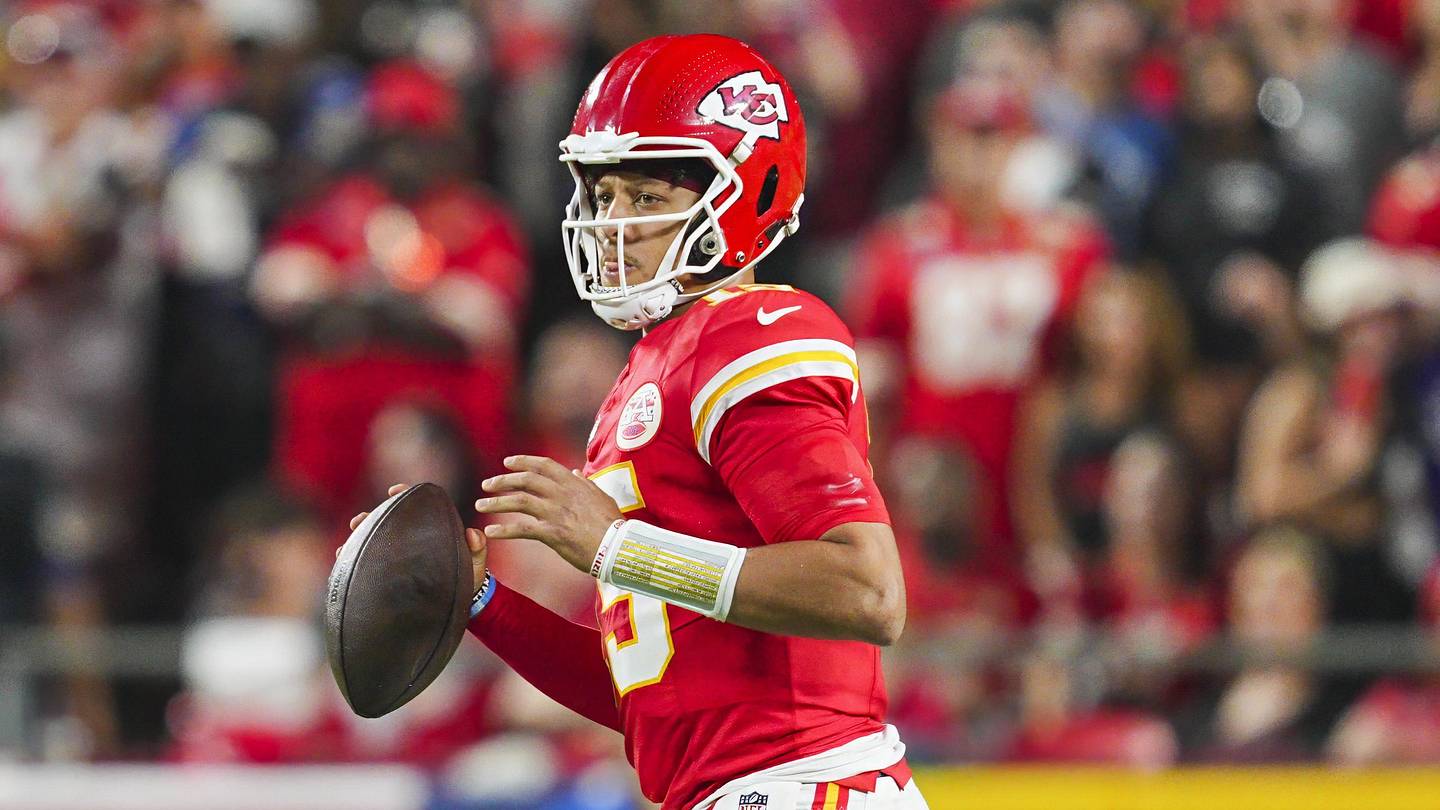 5 WRs Chiefs Must Target After Stunning Hollywood Brown Injury News