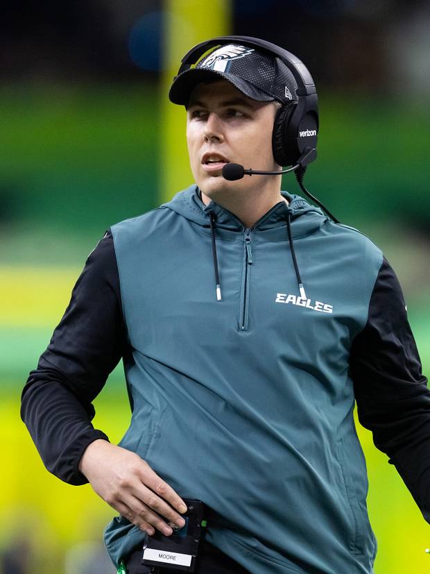 Buccaneers' rival Saints finalizing deal with Eagles OC Kellen Moore ...