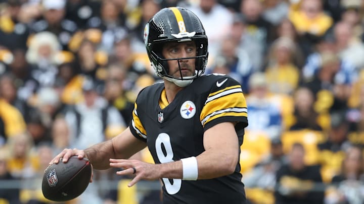 Pittsburgh Steelers quarterback Aaron Rodgers is a solid prop target in Week 10.