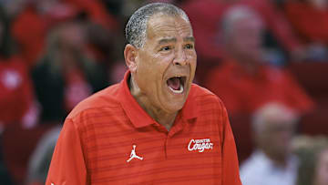 Houston Cougars head coach Kelvin Sampson.