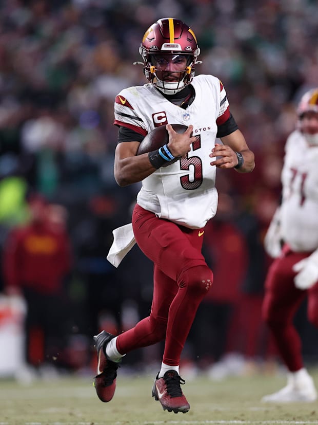 Washington Commanders quarterback Jayden Daniel