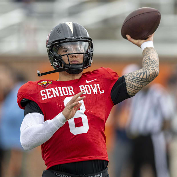 Former Oregon quarterback Dillon Gabriel