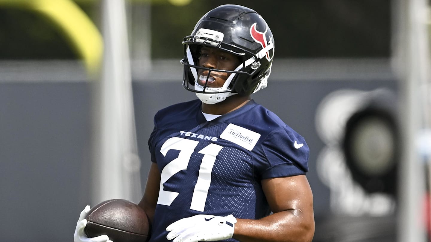Nick Chubb Joins Texans After Leaving Browns