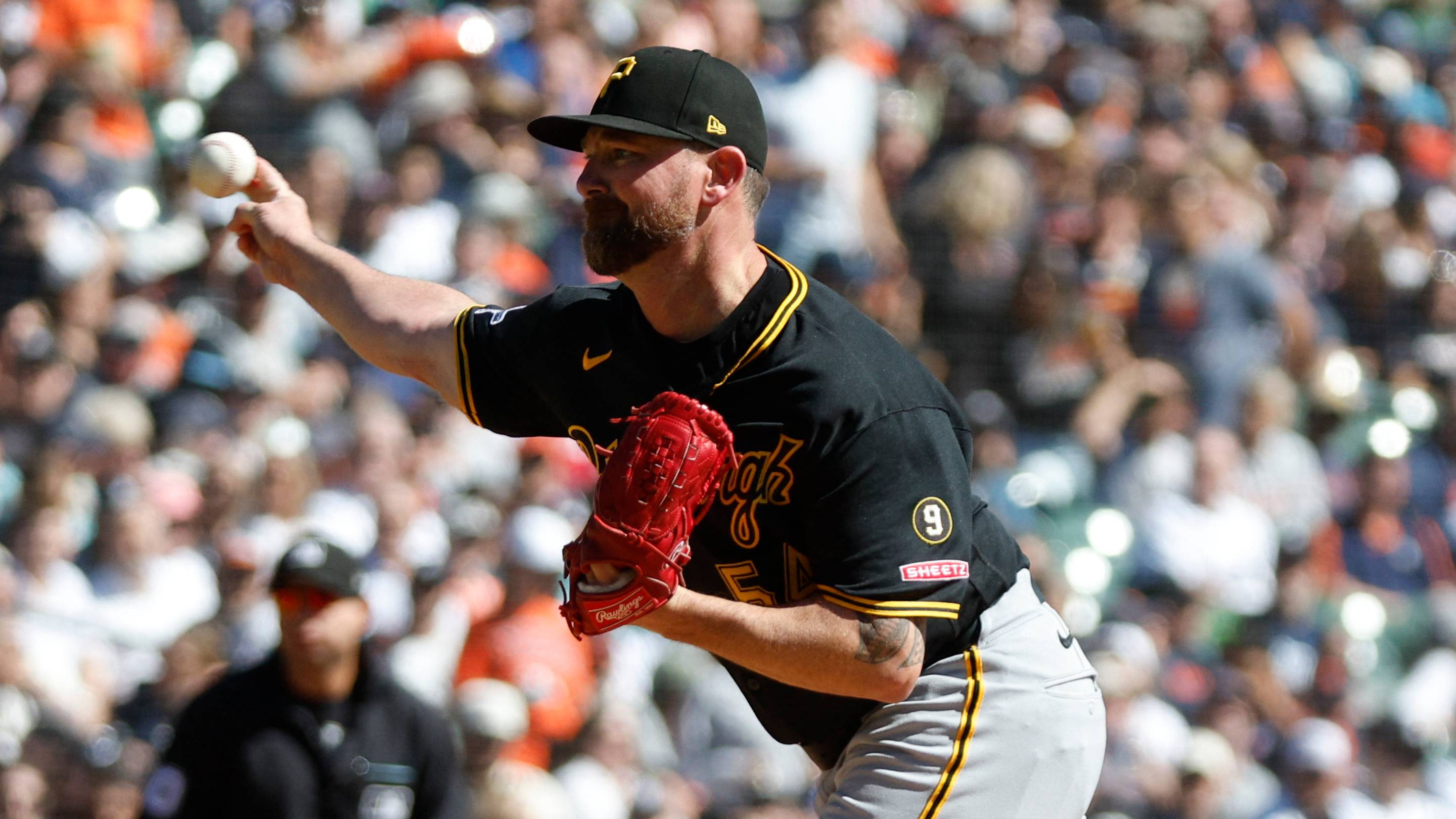 Pirates' Kirby Yates Shows How a Retirement is Done