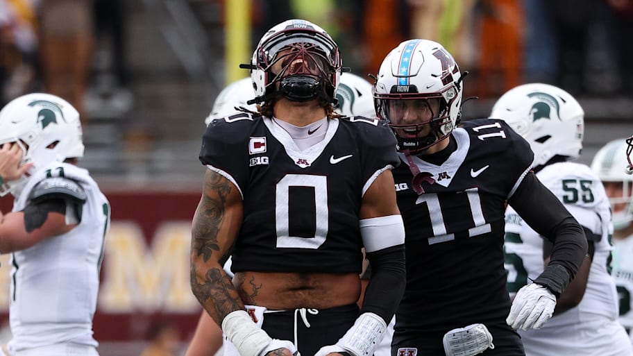 Minnesota defensive lineman Anthony Smith celebrates against Michigan State.
