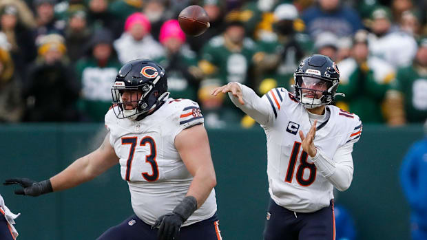 Chicago Bears quarterback Caleb Williams (18) passes the ball against the Green Bay Packers on Sunday, January 5, 2025