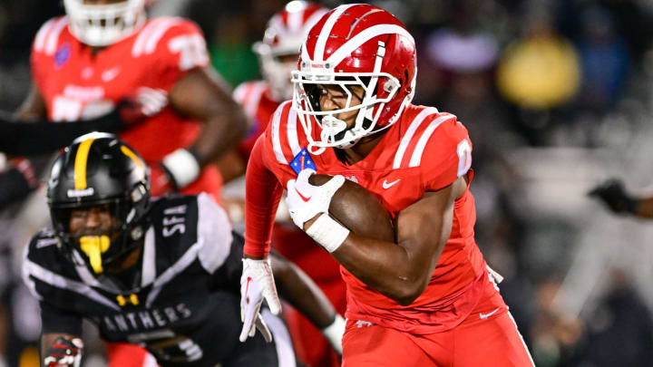 Mater Dei incoming senior running back Jordon Davison should carry the ball more than 101 times as he did as a junior/Photo: John Bowers